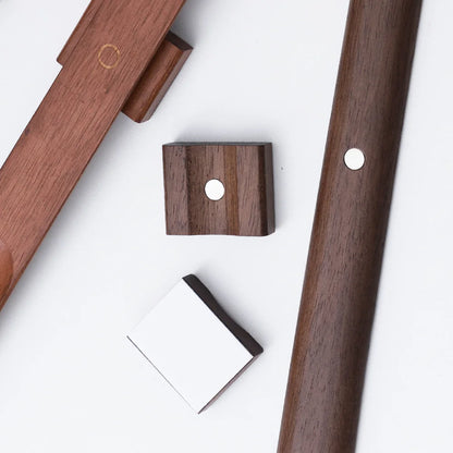 Magnetic Long Handle Shoe Horn | Mes